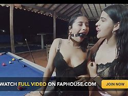 Horny Lesbians with Sex Toys Eating Their Pussies on the Pool Table-in Spanish